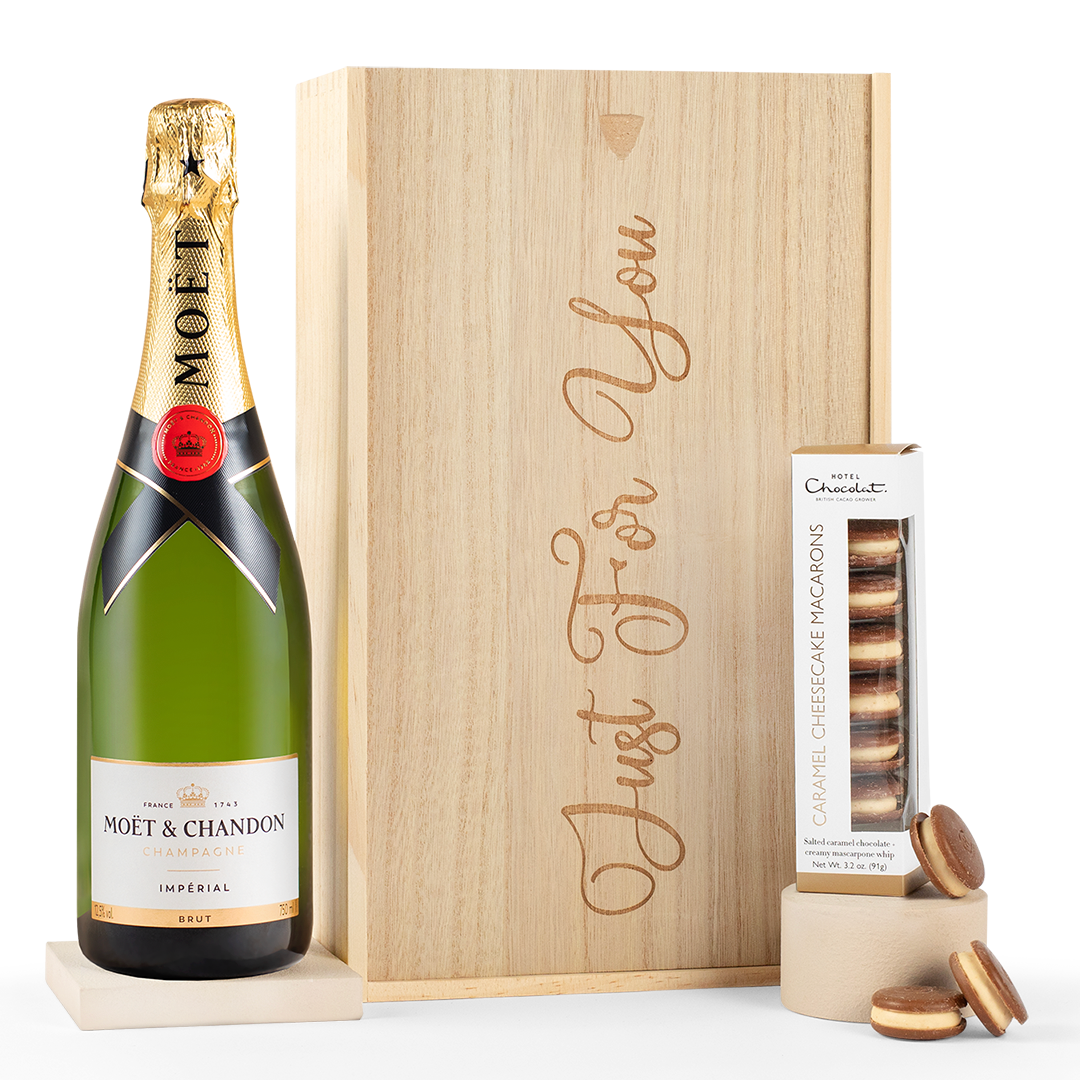 Moët & Chandon Champagne & Hotel Chocolat Macarons in Wooden Gift Box Moët & Chandon Champagne & Hotel Chocolat Macarons in Wooden Gift Box